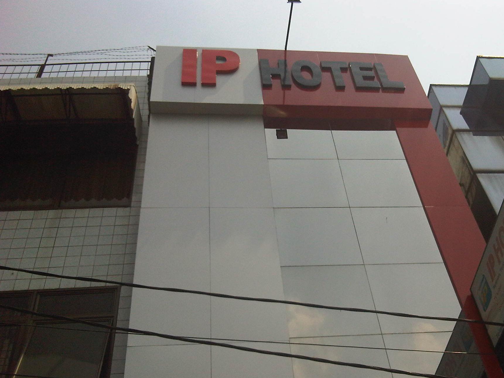 Ip Hotel パレンバン エクステリア 写真